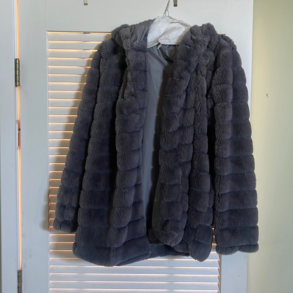 Plush grey jacket soo soft nwt size L